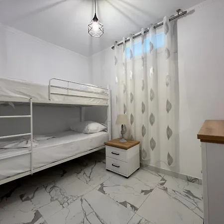 Aem House * Prínos