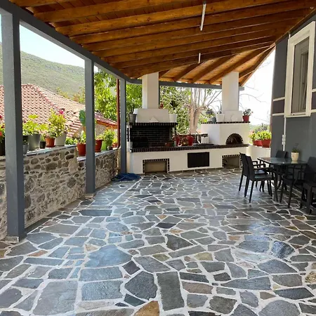 Aem House Prínos